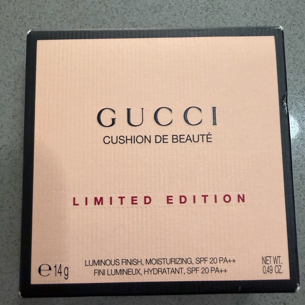 Gucci Cushion de Beauté Black and Gold Edition